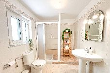 Casa en Nerja - A2407 Charming Townhouse with sea views and pool