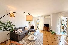 Casa en Nerja - A2407 Charming Townhouse with sea views and pool