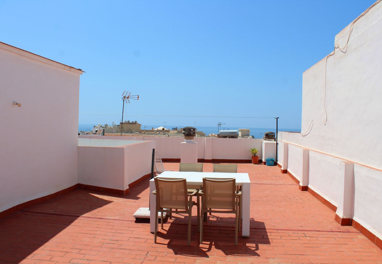 Apartamento en Nerja - Spacious Central Apartment w/ Shared Roof Terrace