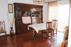 Apartamento en Nerja - Spacious Central Apartment w/ Shared Roof Terrace