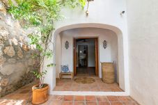 Finca en Cómpeta - Amazing Country Villa with Pool and Guest house