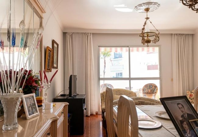 Flat in Nerja - Spacious flat in Plaza Marina, Nerja